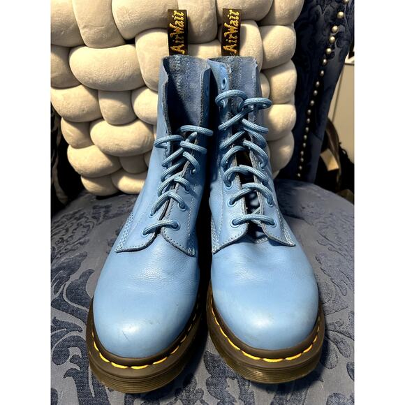 Dr Martens Bright Baby Blue Smooth Leather Size 8/EU 39 - Picture 4 of 7